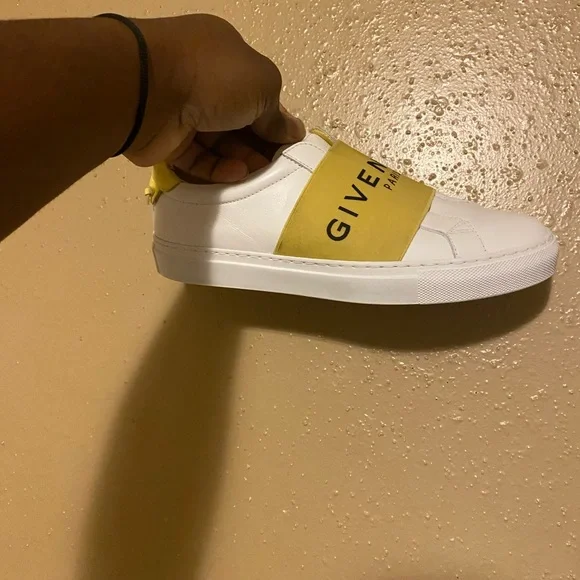 Givenchy shoes - Picture 1 of 3